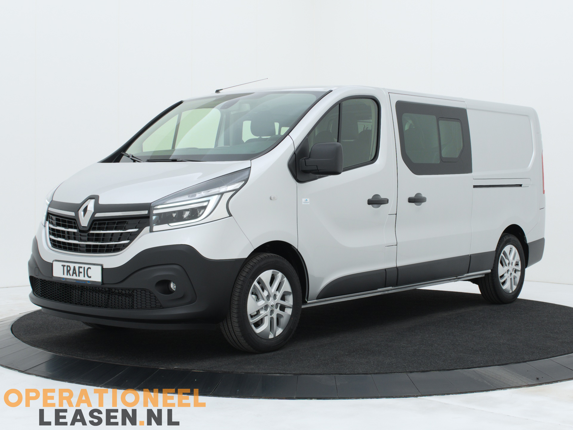 Operational lease Renault master traffic-1